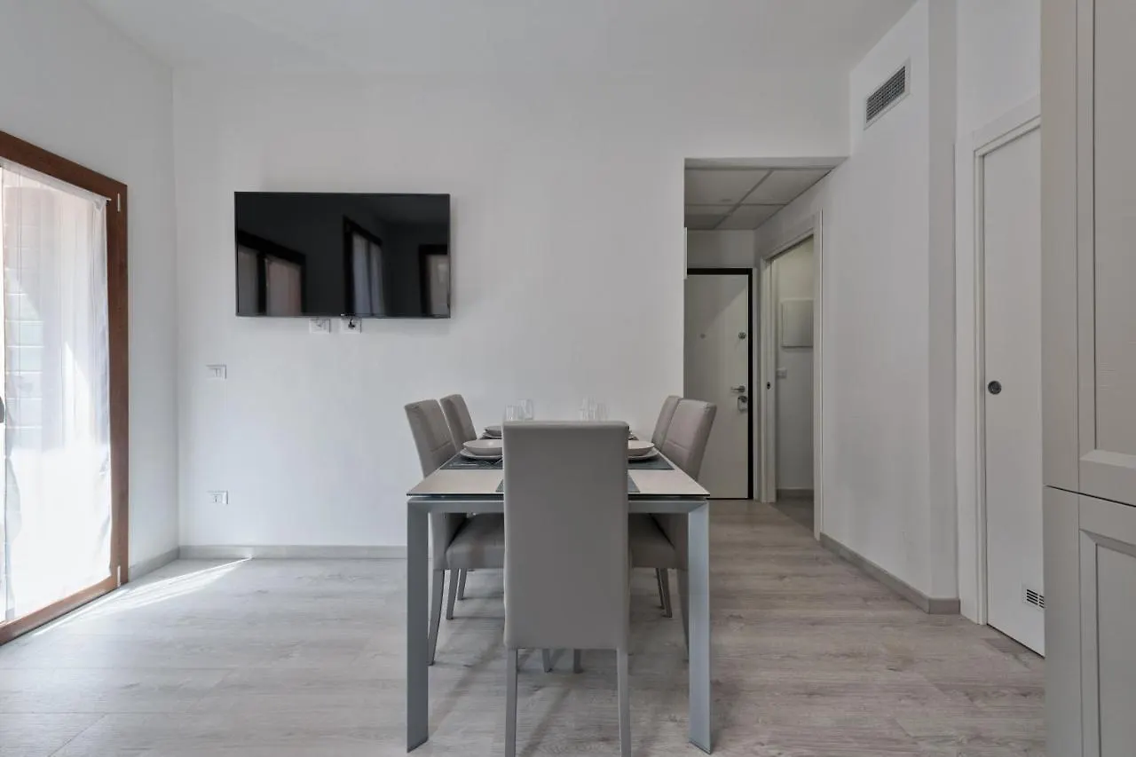 Venice Boutique Apartment 0*,